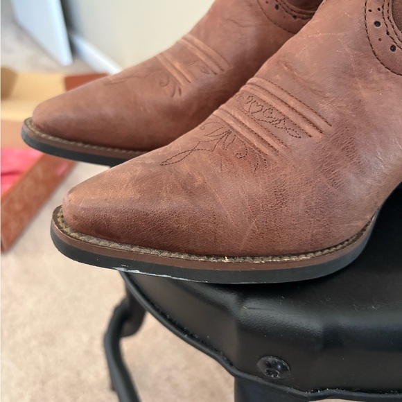 Justin Boots Dark Brown Mustang Cowboy Boots - Picture 3 of 5